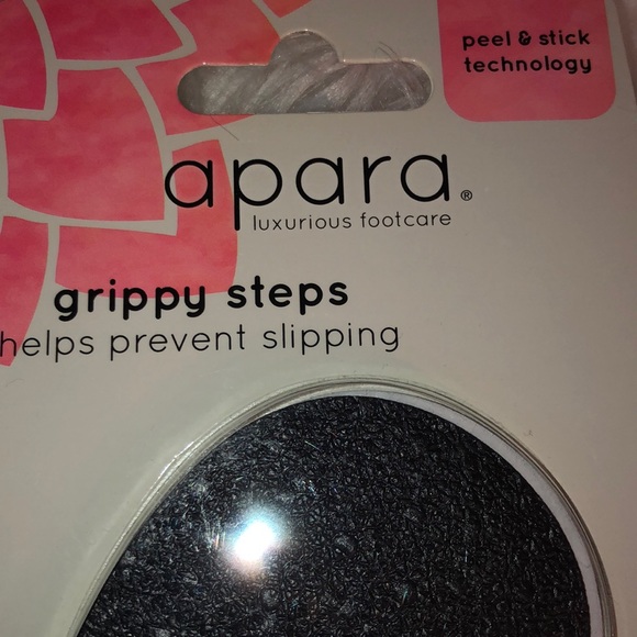 💜DSW 2 pair grippy steps - NWT - Picture 5 of 5